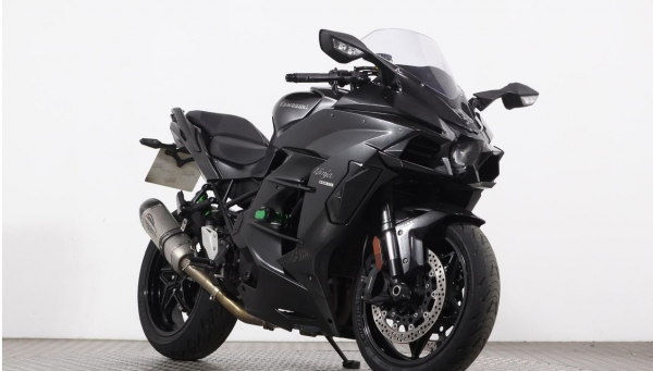 Kawasaki Ninja H2 SX. - Superbike Factory